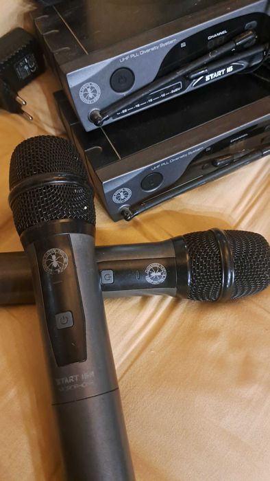 Микрофони 2 броя