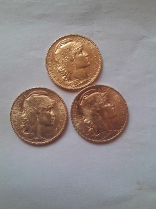 Cocosei  3 bucati ...3600/ bucata