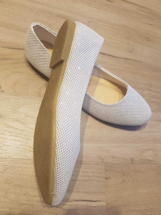 Нови обувки 39 номер