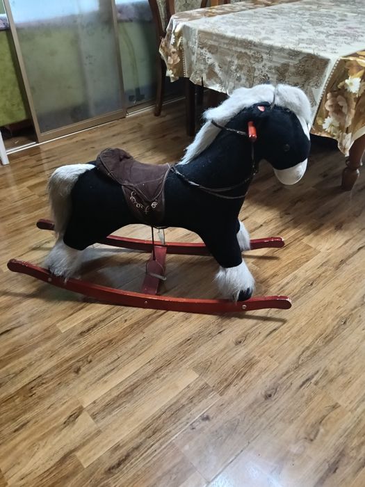 Продам качалку-лошадку