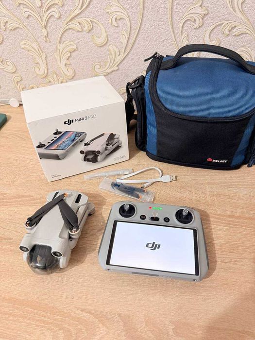 Дрон DJI Mini 3 Pro + DJI RC Remote