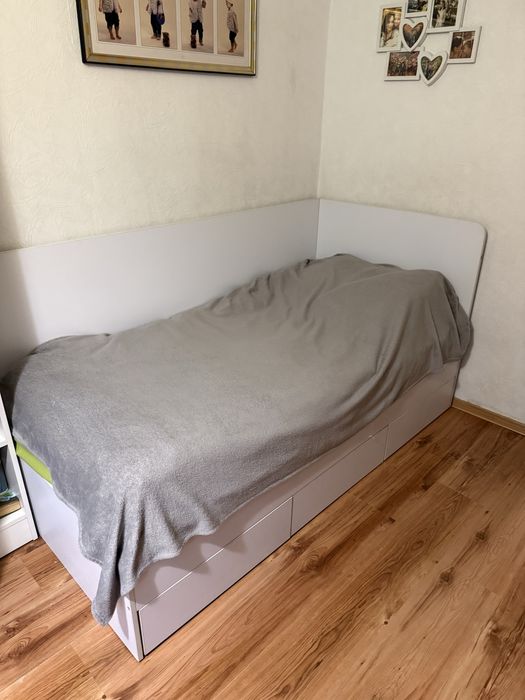 Продам мебель в детскую