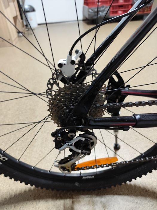 Vând bicicleta connondale