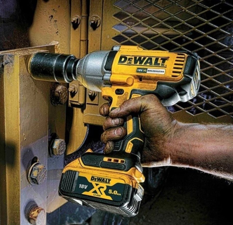 Акумулаторен Гайковерт DeWalt DCF899NT/18V