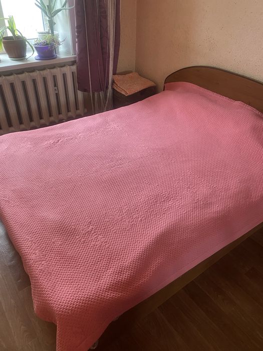 Продам кровать двуспальную