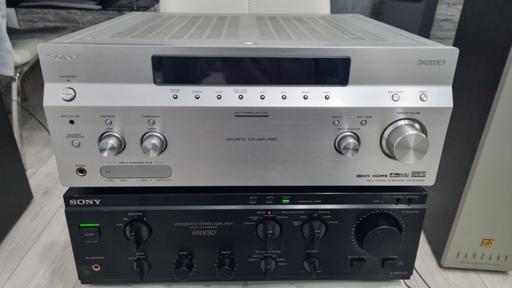 Amplificator receiver  Sony  AVR DA 1200 ES.