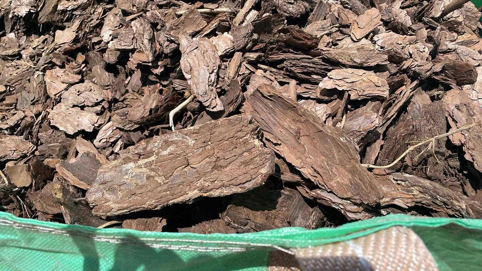 Борова кора за мулчиране и декорация