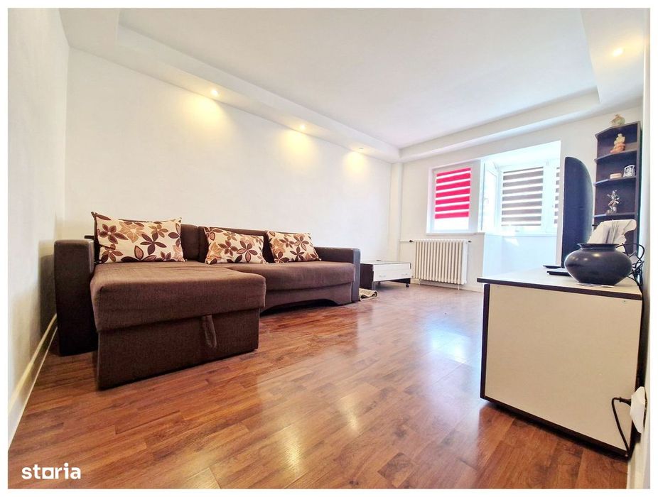 De Vanzare! Apartament 3 camere decomandat- str Zorilor