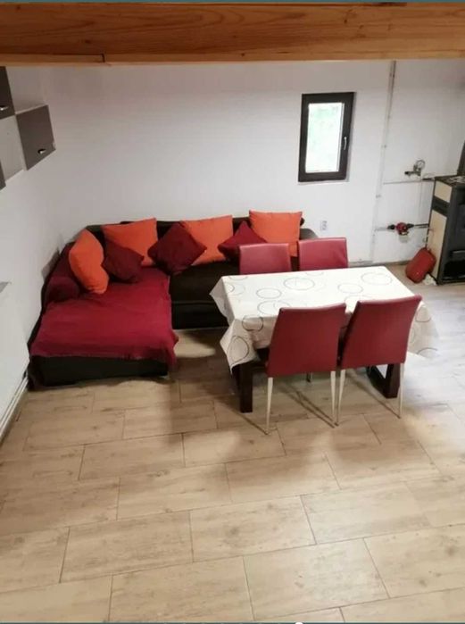 Cabană de închiriat în Florești