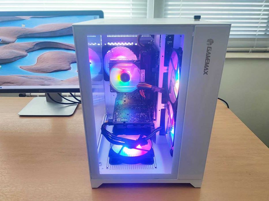 Геймърски компютър, Intel i3 12100f, 32gb Ram, 960Gb SSD, 1070Ti, 700W