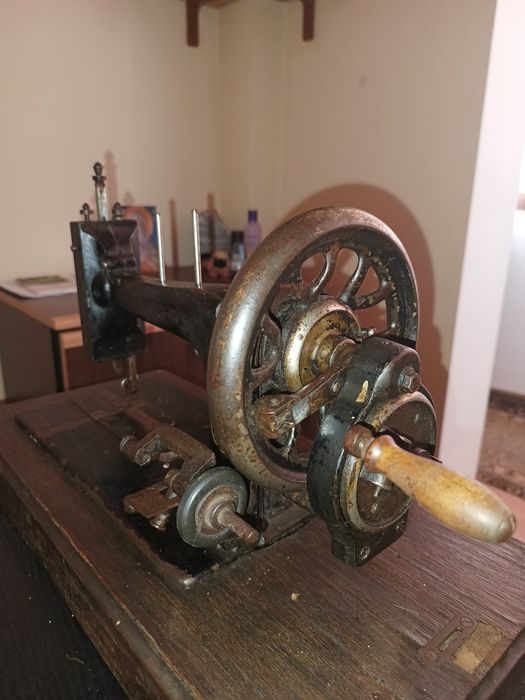 Mașină de cusut Kayser