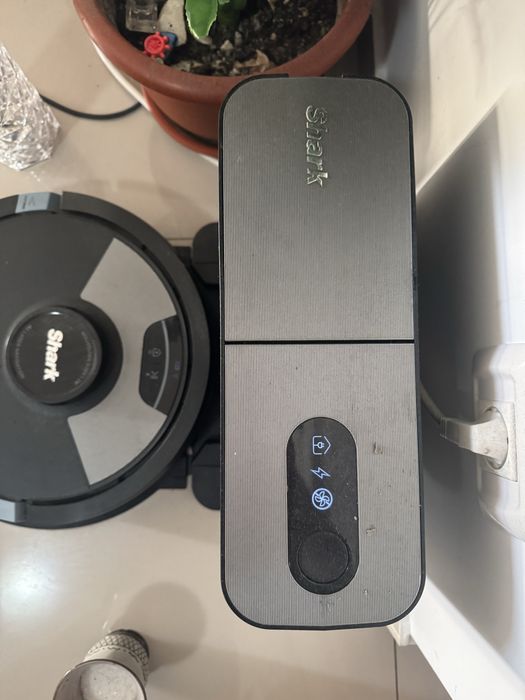 Aspirator Robot Vacum Shark Ultra Alll 2-1 in aspira si spala