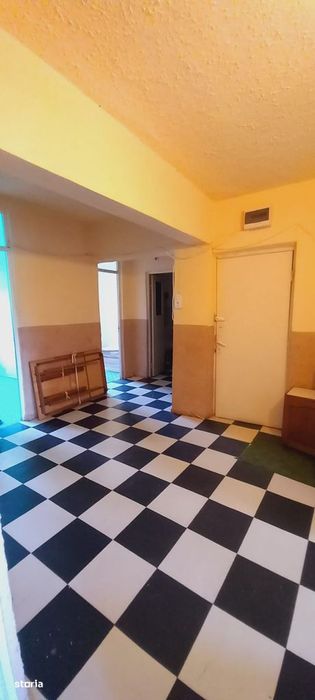Apartament cu 4 camere în centrul orașului, lângă Parcul Central.