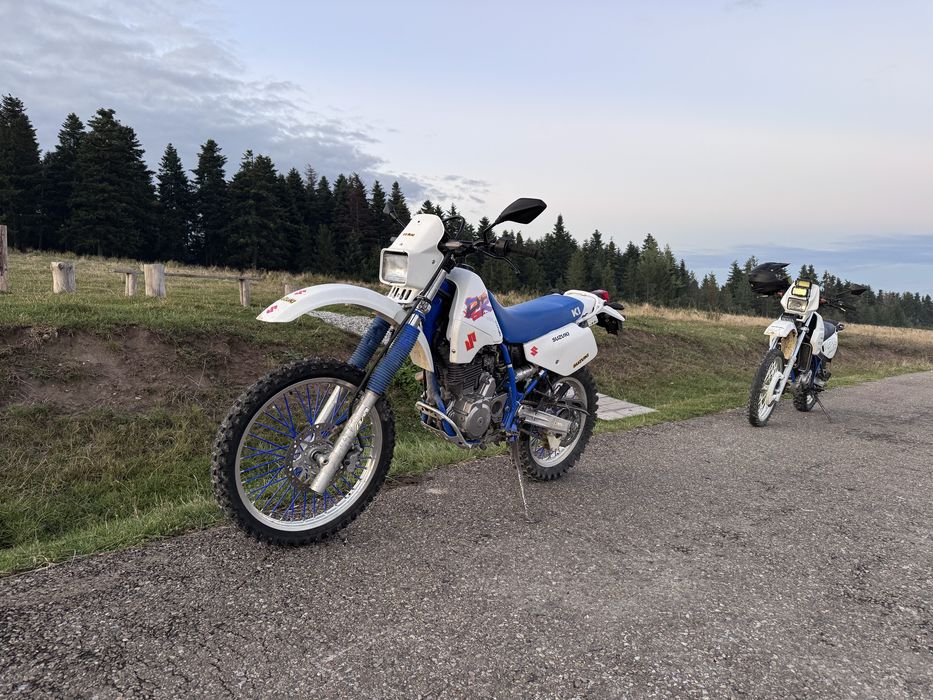 Vand suzuki dr 350 , foarte ok pornire la buton