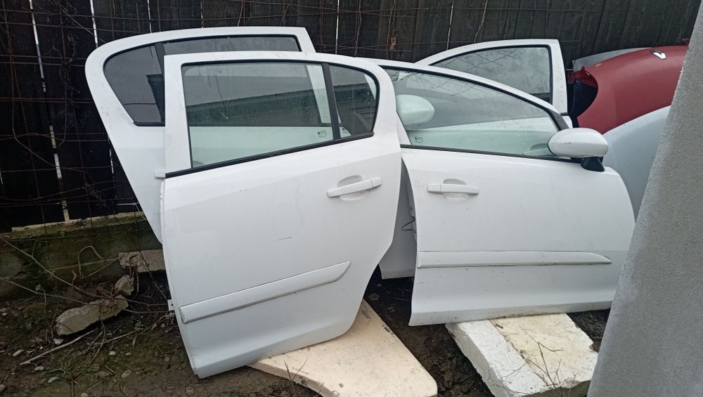 Macarale Geam Opel Corsa D