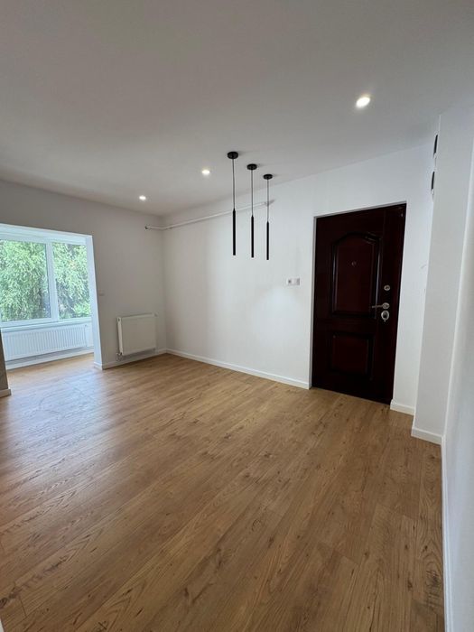 Apartament decomandat, 2 camere, complet renovat