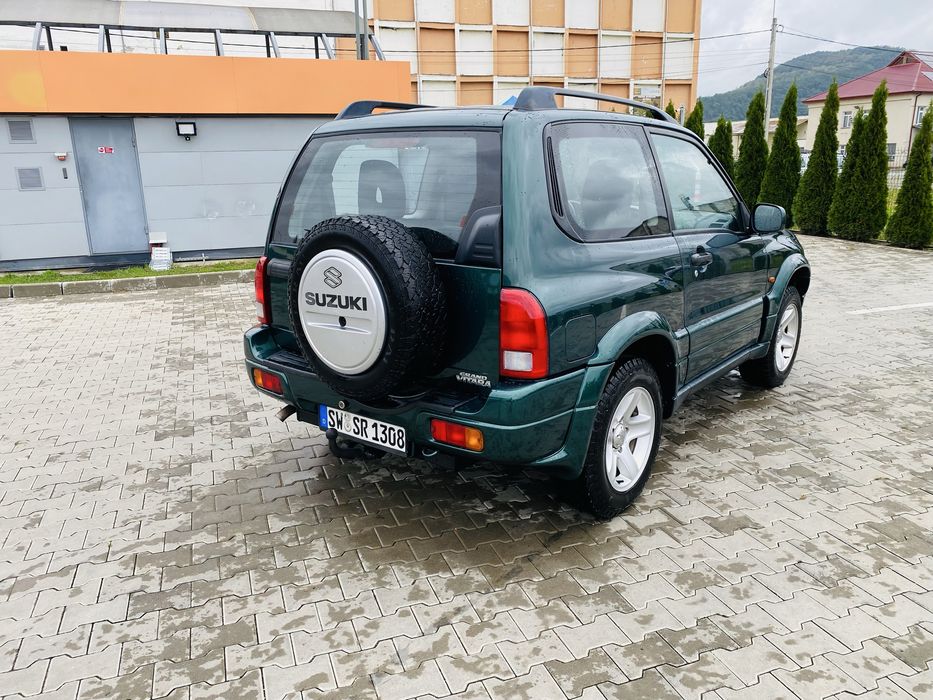 Vand suzuki grand vitara 4x4 manual , 1,6 benzina ,imp Germania !