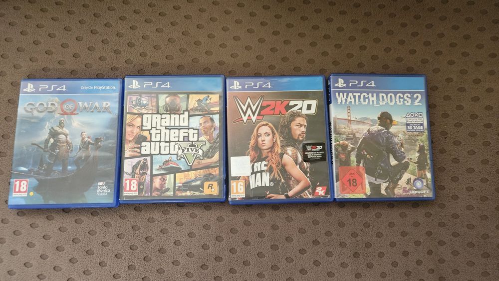PS4 Slim Playstation/Плейстейшън 4 + контролер + 4 игри

Опи
