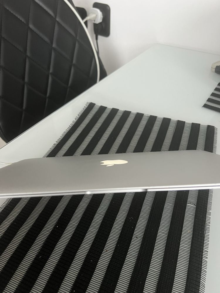 Macbook air 13’’, 256gb ssd, I5