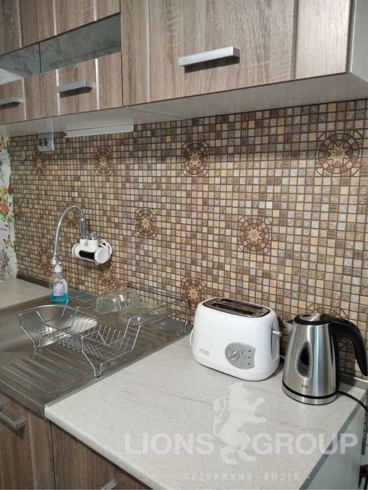 Дава се под наем Тристаен апартамент в Варна, Окръжна болница - 70 кв.м за 433.5 € - Снимка #10