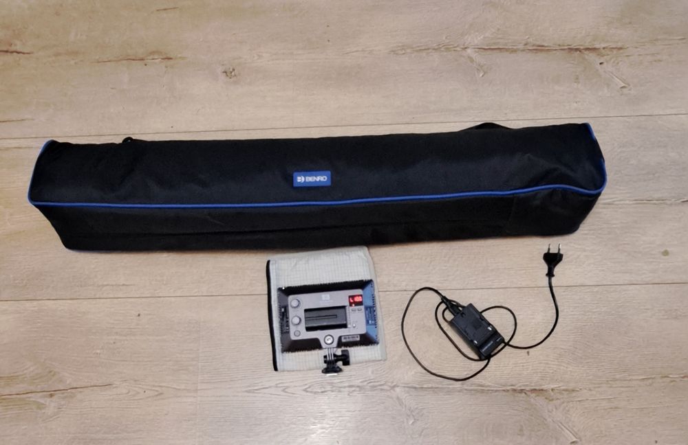 Trepied video benro KH26N și lampa video Manguang Mixpad 41