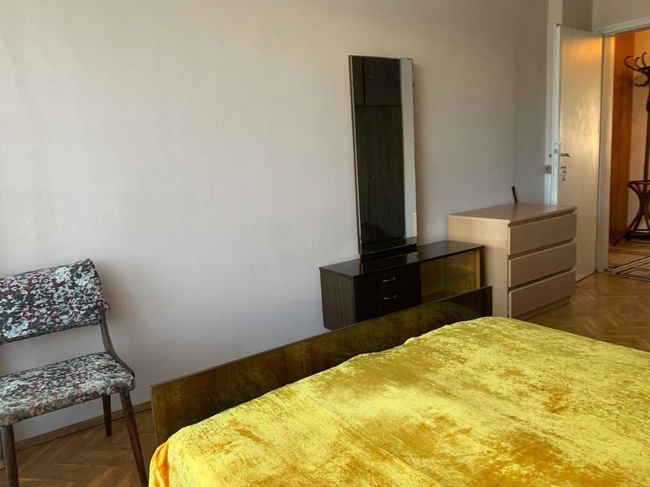 Дава се под наем Тристаен апартамент в Бургас, Лазур - 90 кв.м за 325 € - Снимка #1