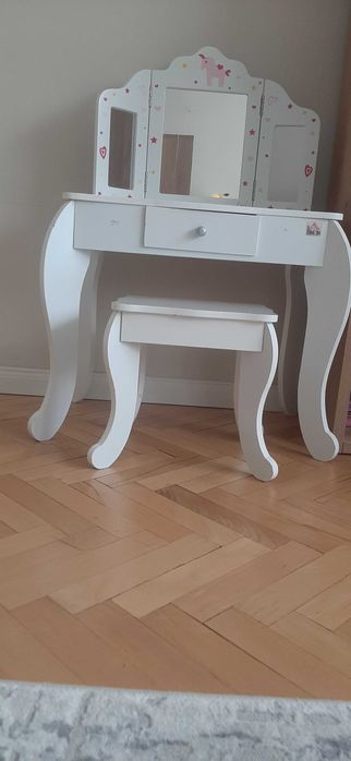 Детска дървена тоалетка