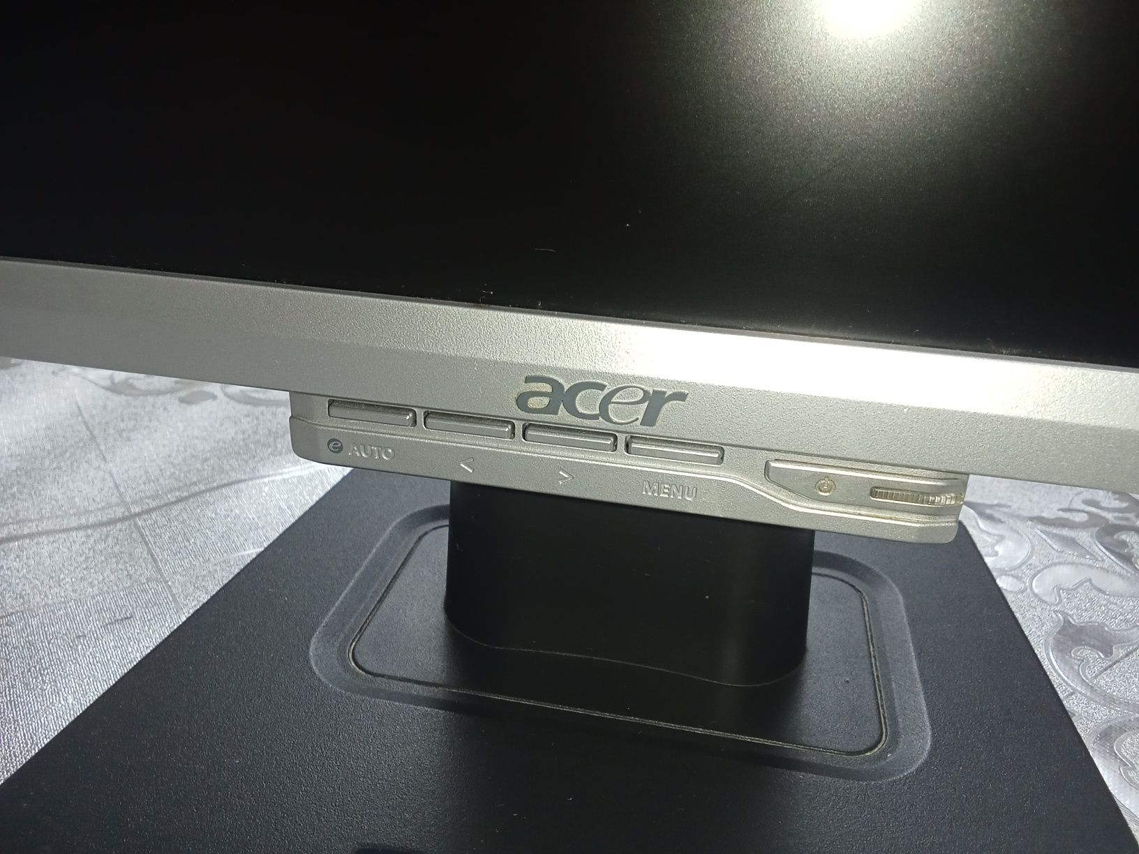 Acer Al1916w монитор