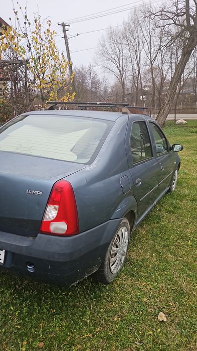 Vând Logan din 2007