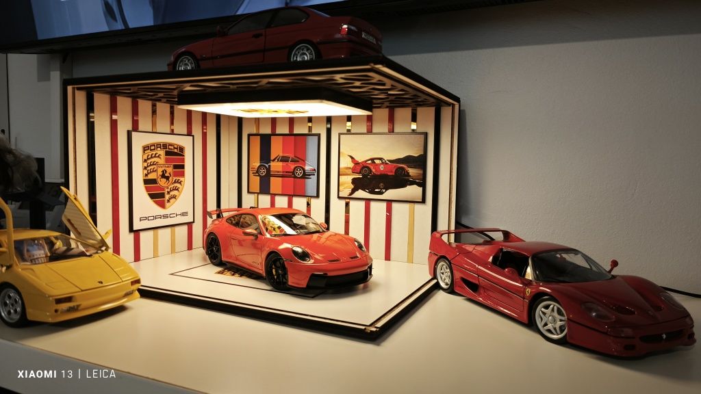 макет porsche showroom 1:18 diorama