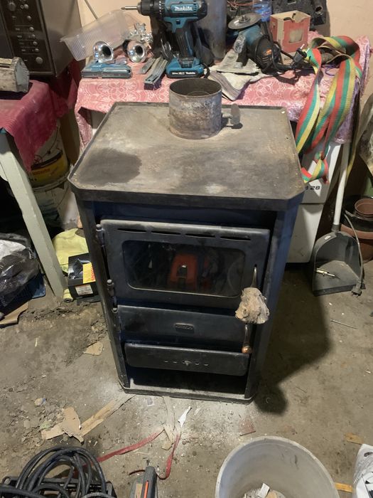 камина прити на твърдо гориво