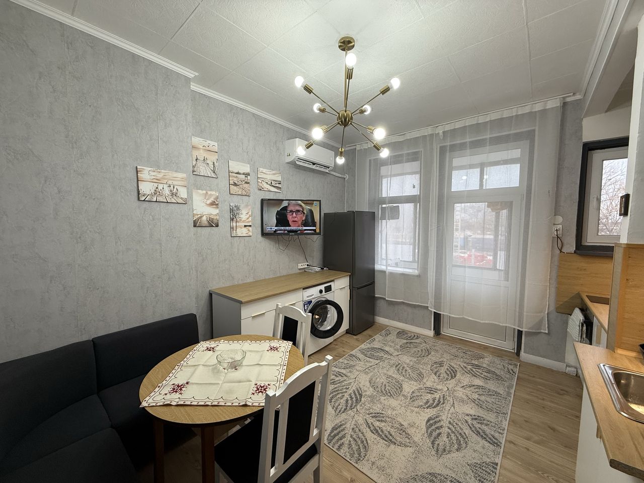 Дава се под наем Тристаен апартамент в София, Център - 86 кв.м за 663 € - Снимка #8