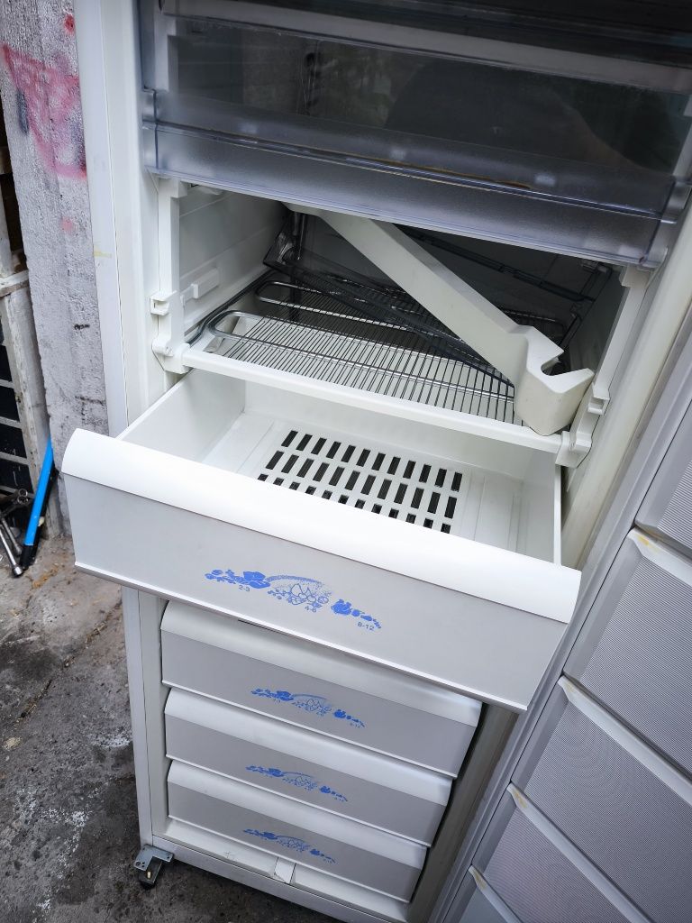 Фризер Whirlpool