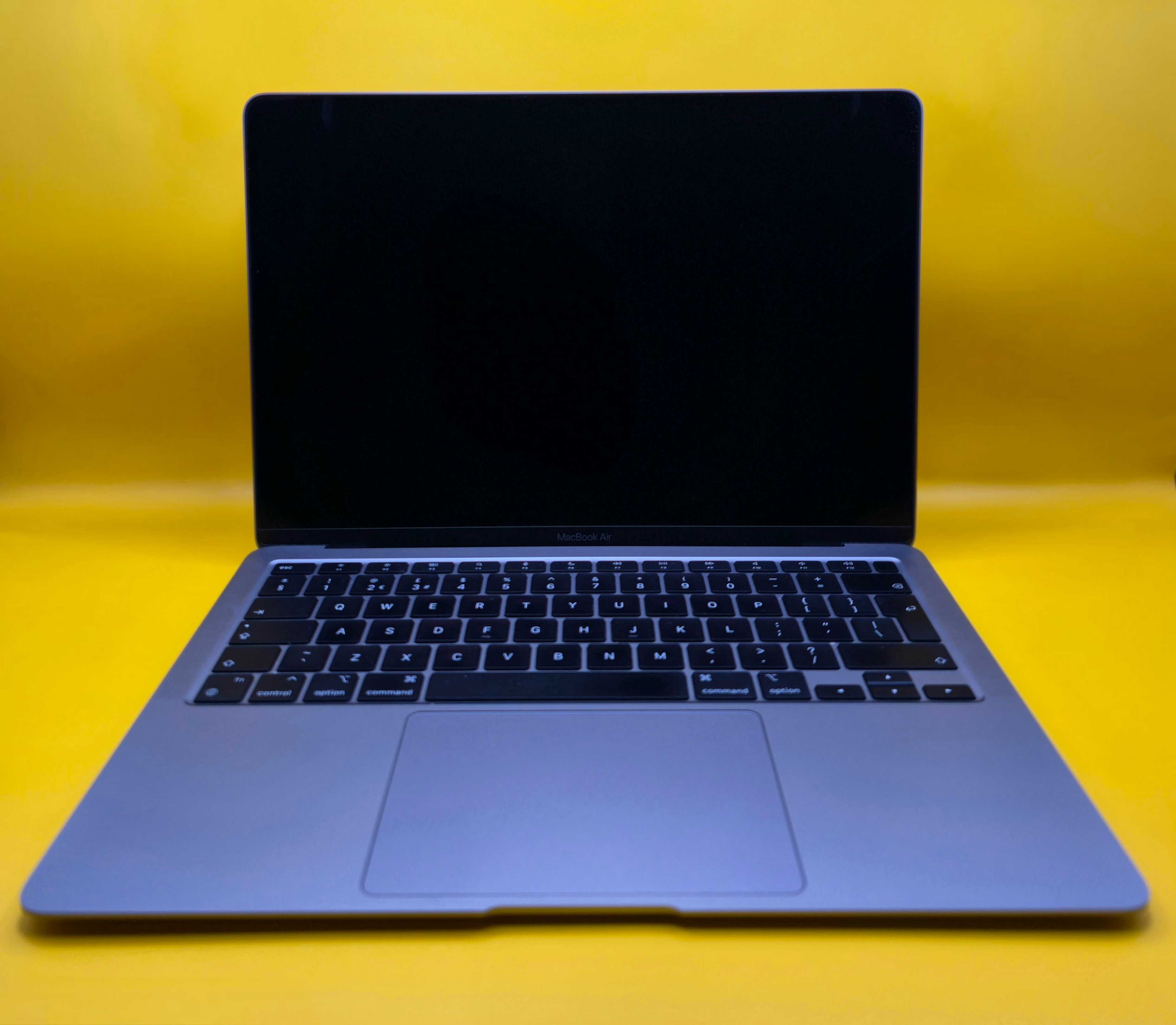 MacBook Air M1 13.3” | 8GB RAM | 256GB SSD | Отлична батерия 91%