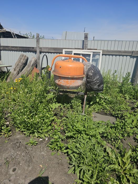 Продам бетонамешалку