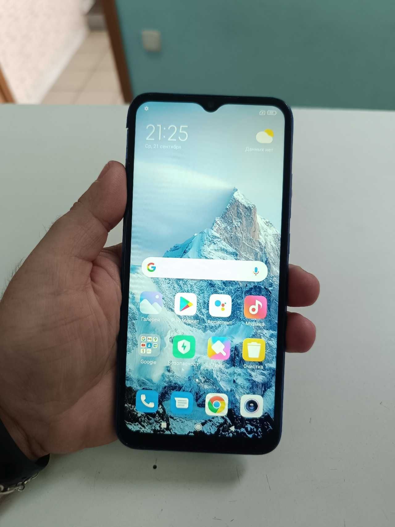 Продам смартфон Redmi 9A полностью рабочий, дисплей целый