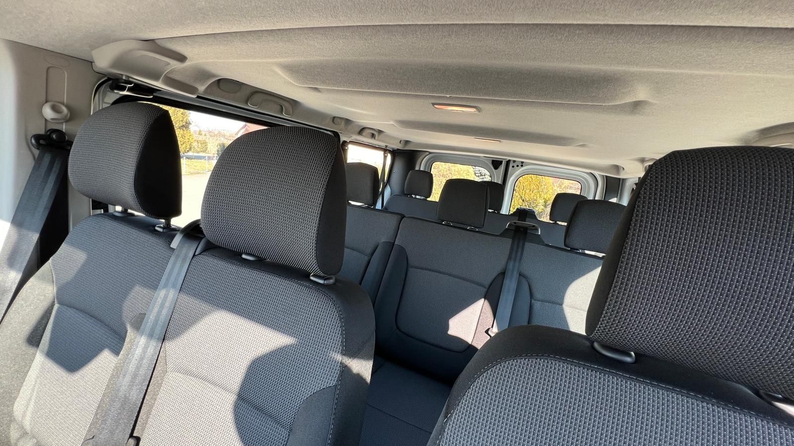 Renault Trafic 8+1 locuri – 2023 – 35.000 km – impecabila