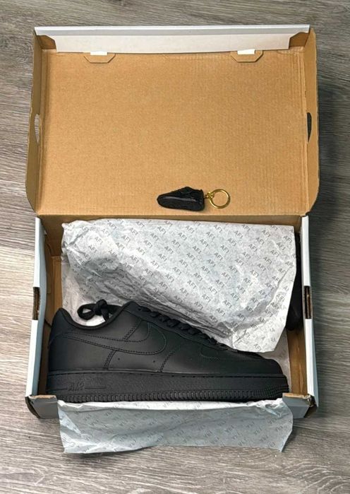 Nike Air Force 1 Negri (40.5) FULLBOX | Livrare rapida cu verificare