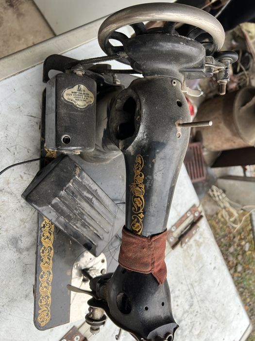 Tikuv mashina sotiladi