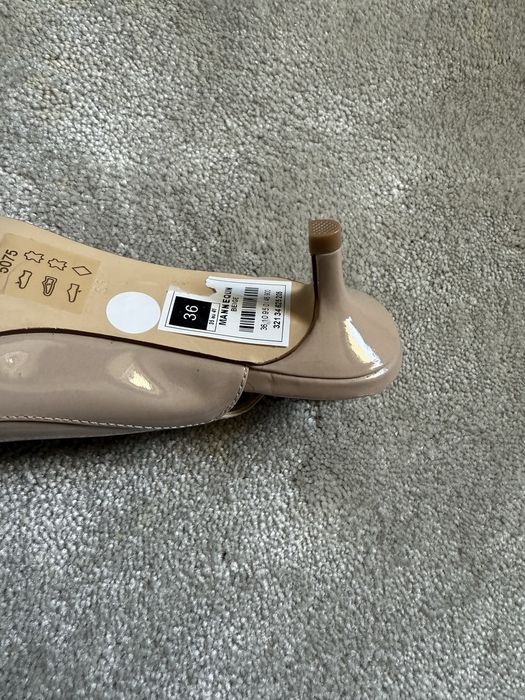 Pantofi noi Andre din piele naturala 36