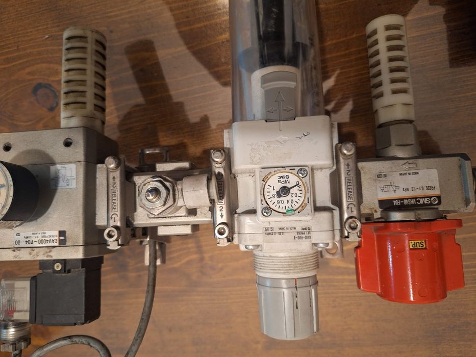 Distribuitor pneumatic aer valva omron robinet regulator presiune filt