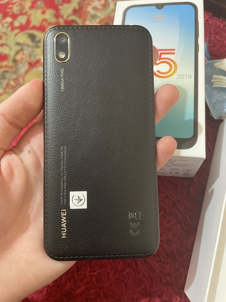 Смартфон Huawei y5 2019