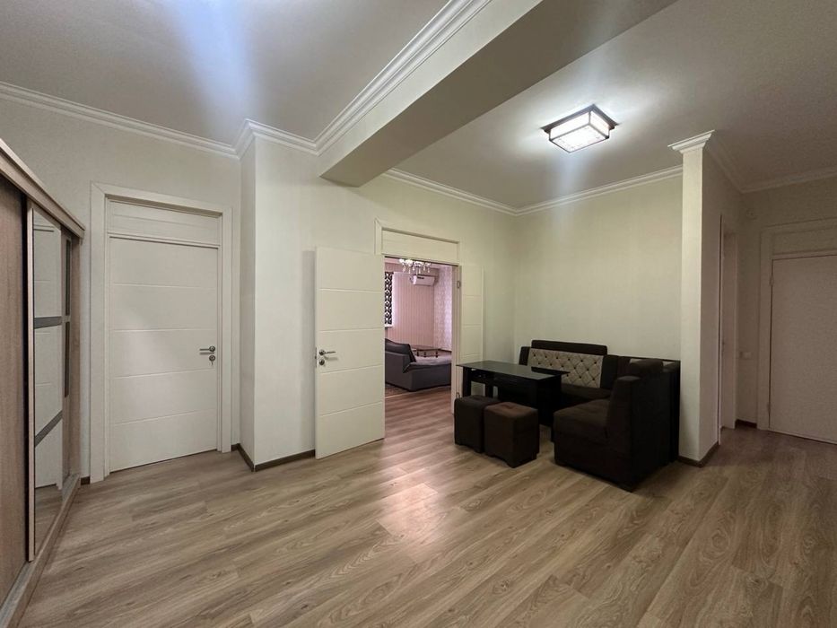 Сдаётся 3-х комнатная. Ц-2, Алайский, Новостройка