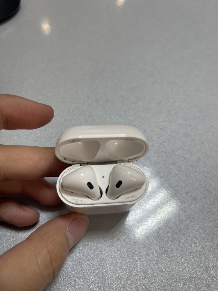 Air pods 2 поколение