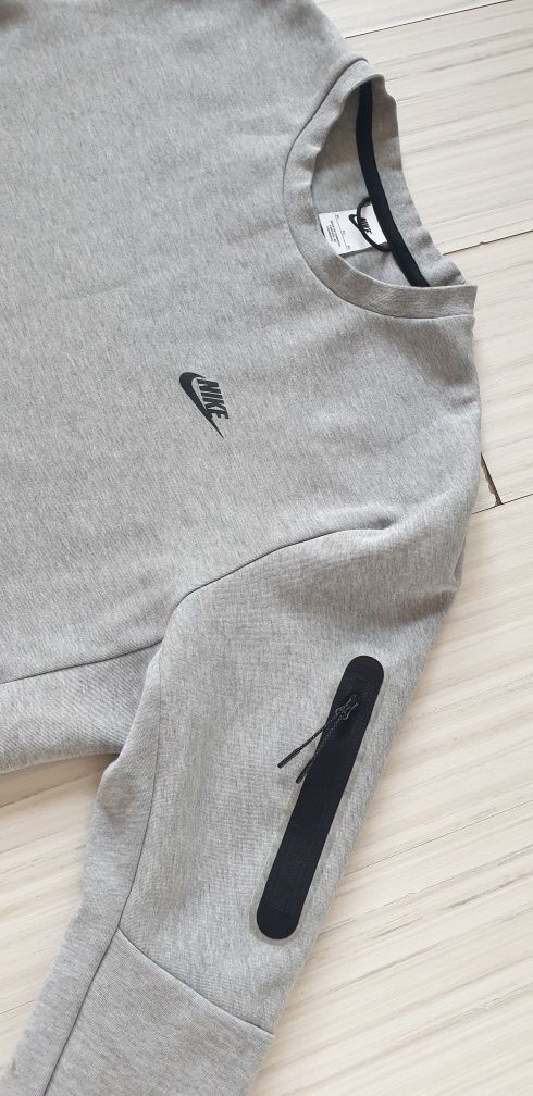 Nike Tech Mens Size XL НОВО! ОРИГИНАЛ! Мъжка Блуза Суитшърт!