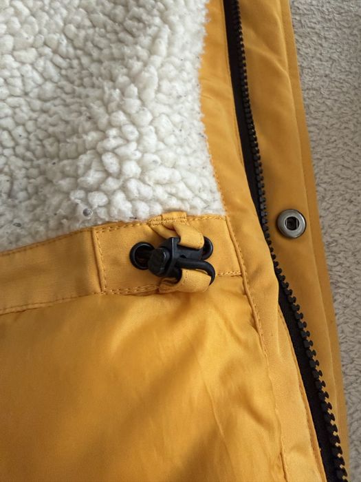 Оригинално зимно  яке Guess