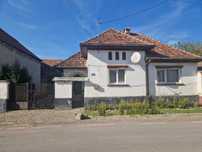 Vând casă in loc. Archita