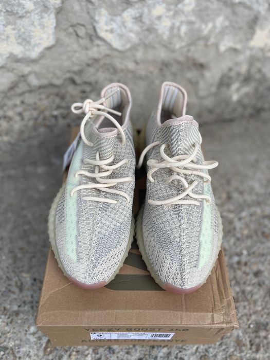 Yeezy 350v2 boost