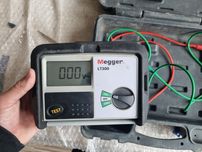 Тестер Megger ML300