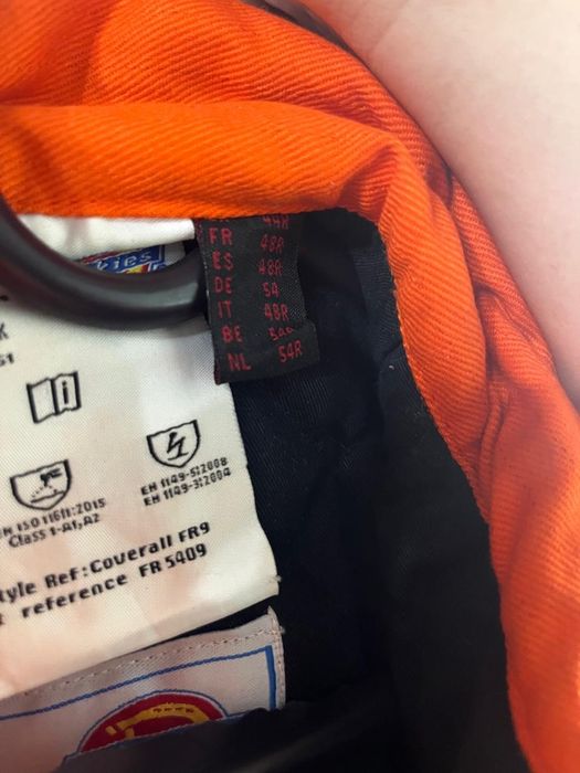Продам спец.одежду.